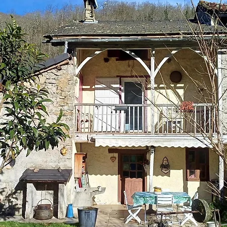 Maison Typique De Montagne *