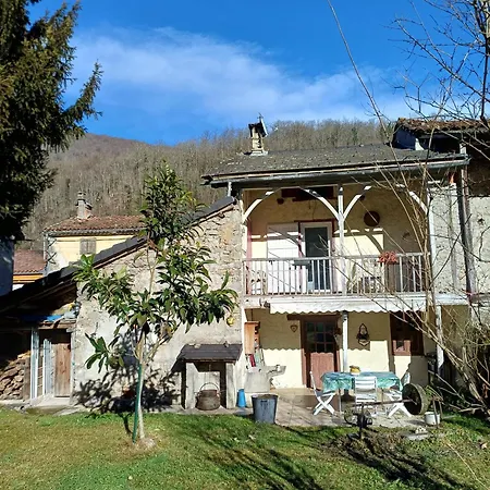Maison Typique De Montagne *