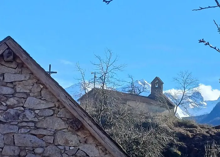 Maison Typique De Montagne *